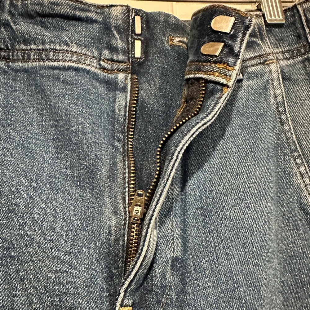 Madewell Women's Straight Leg Jeans in Blue - Picture 5 of 6